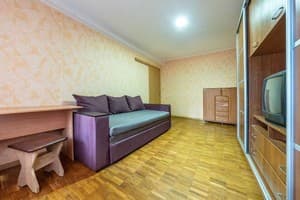 2к. кв. Шалімова, НАУ, спорткомплекс "Меридіан" 3