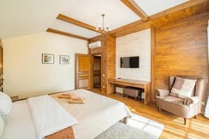 Мини-отель Petrani Nivki. Апартаменты трехместный с 2 спальнями 5