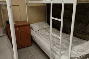 Хостел Подол. Место в женском 6-местном номере  5